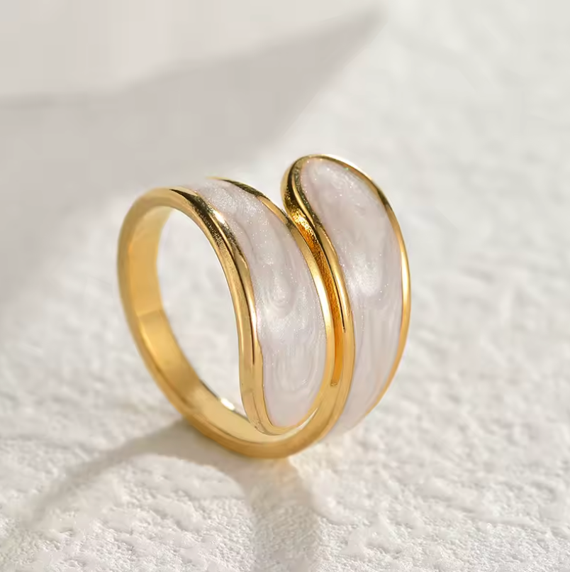 Timeless Tangle Ring