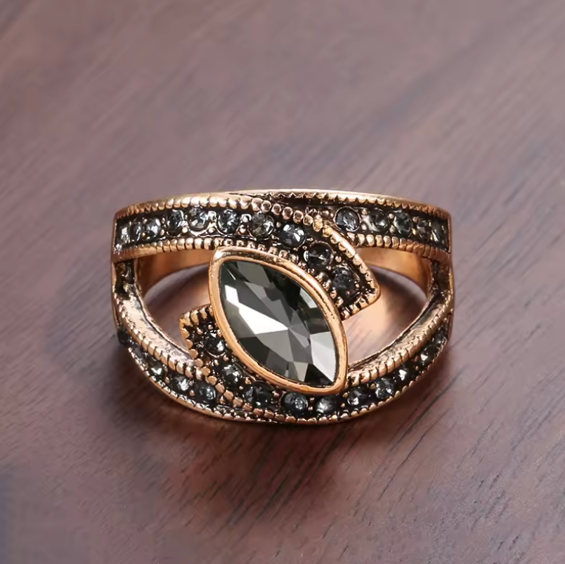 Marquise d’Or Ring
