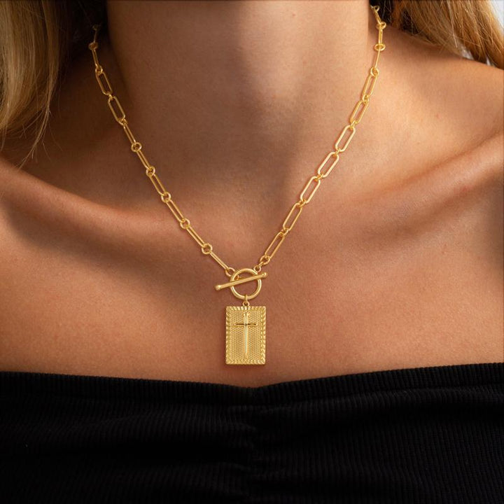The Gold Link Cross