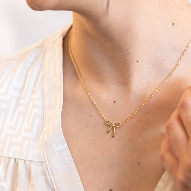 Amoura Bow Pendant