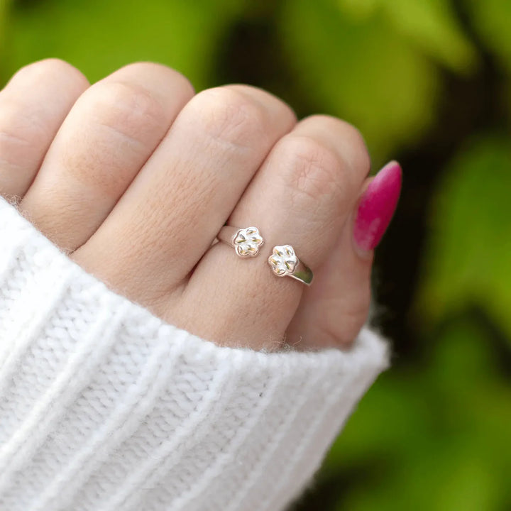 paw hug ring