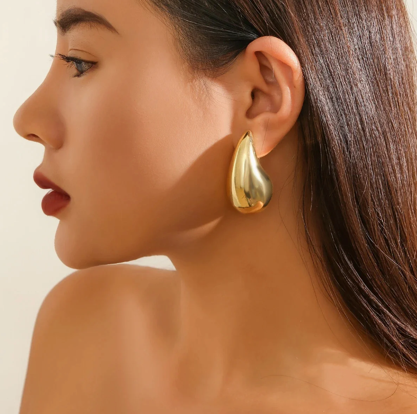 The Rain Drop Earrings